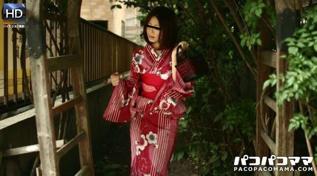 Pacopacomama-081711_438 Beautiful wife who looks like a yukata